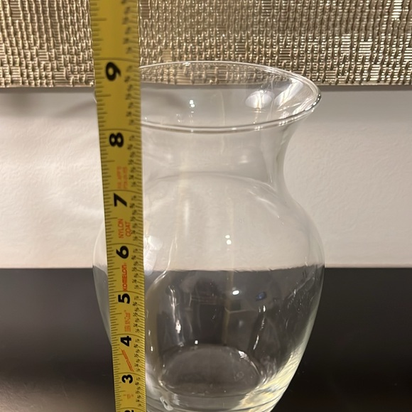 Set of 2 Clear Vases - Picture 9 of 9